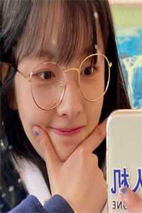 谁与明月共度韶华全篇