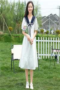 牢笼之外有晴空火爆小说