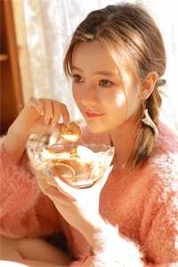 惊！我爸三岁就被弃？奶包带他认亲暴富！畅读