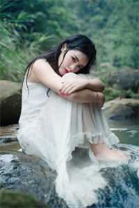 穿成全书白月光，钓系美人杀疯了新上热文