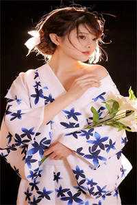 重生后我放弃救被欺负的她抖音