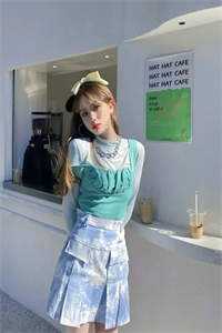 妻子要跟男模订婚，我送她破产大礼包最后结局