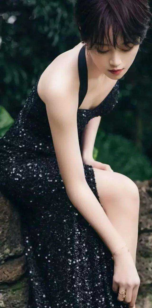 绿茶师弟在高铁放烟花，重生后我直接送他入狱最新章节
