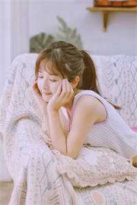 穿书成大妈，女主正想抢夺金手指短篇小说阅读