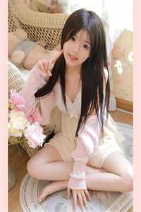 娇弱美人手指轻勾，腹黑相公把她亲懵篇章