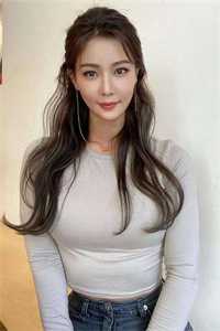 腹黑大佬穿八零：这个男主我要了小说免费