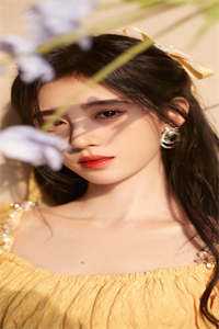 高考填报志愿截止前一刻，养子将我亲女儿的志愿全换成大专热门推荐