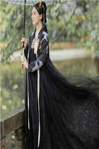 恰逢微光坠落时高口碑