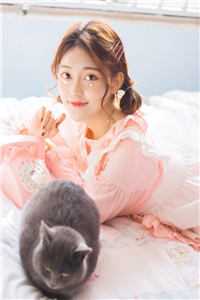 偏执陛下独宠我，娇娇娘娘她躺赢了短篇