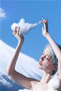 穿成瘫痪男主前妻，提离婚他疯了后续