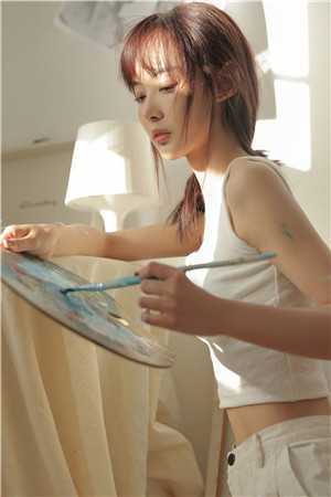 恰逢微光坠落时抖音