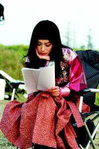 与君陌路，相遇也不识全文无删减