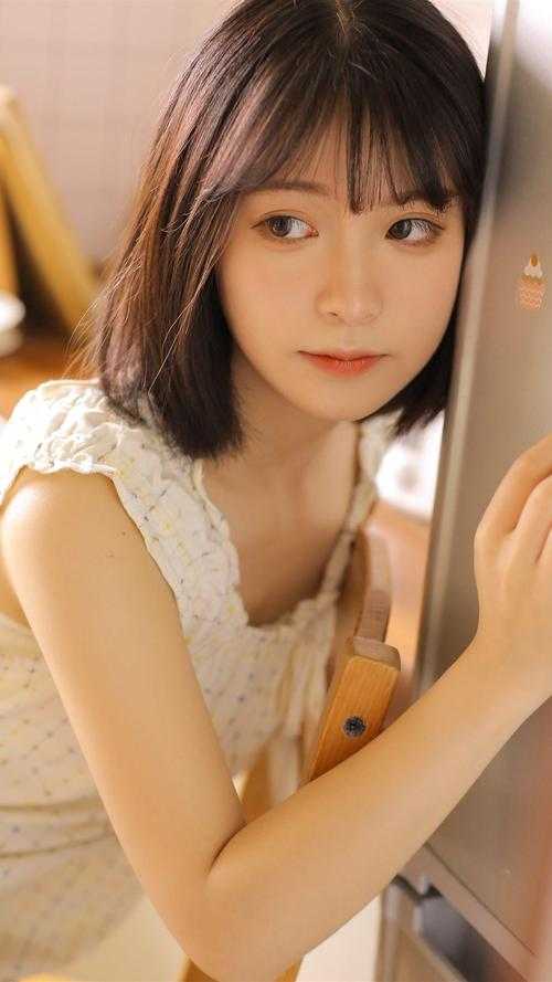 乖乖女走错房，被爹系大佬吻到哭精选